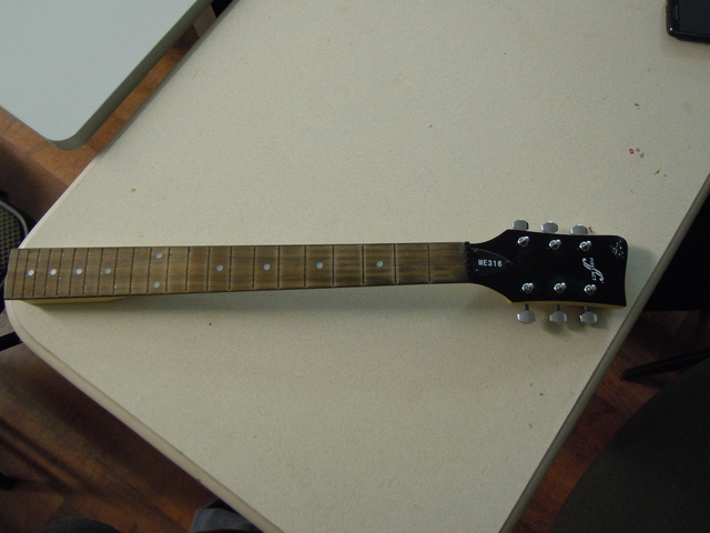 Neck without frets